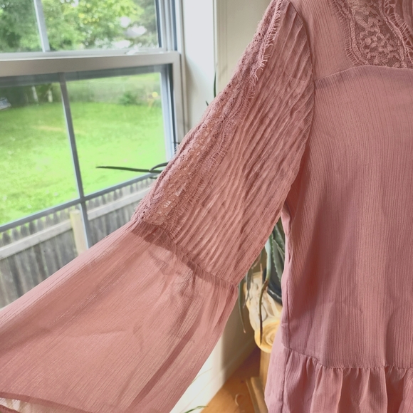 Fever Mauve Color Boho Style Bell Sleeve Lace Top Size M - Picture 6 of 8